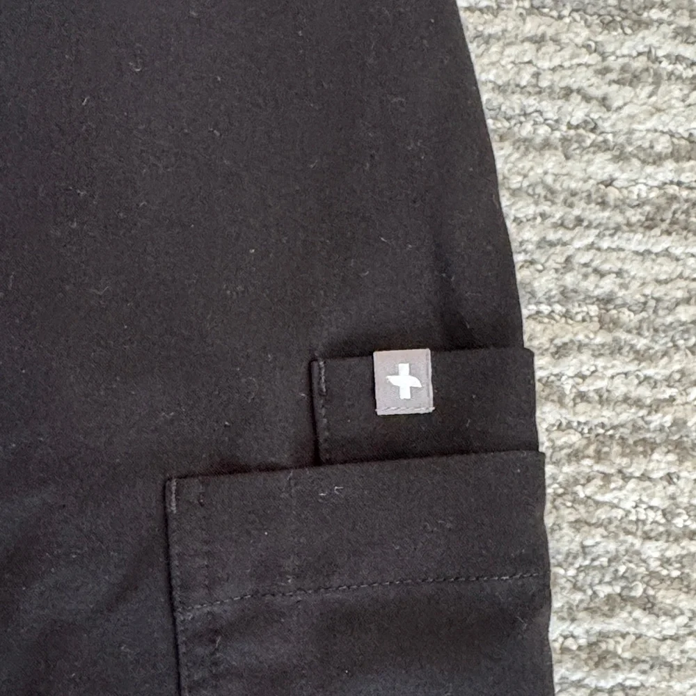 FIGS Black Drawstring Scrub Pants - Picture 6 of 9